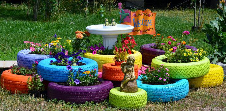 Cómo decorar el jardín con materiales reciclados Look4deco