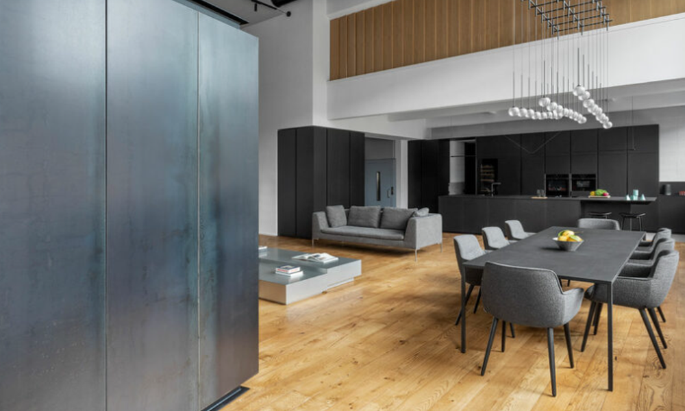 Este piso del estudio Lamatilde combina estilo industrial y elegancia