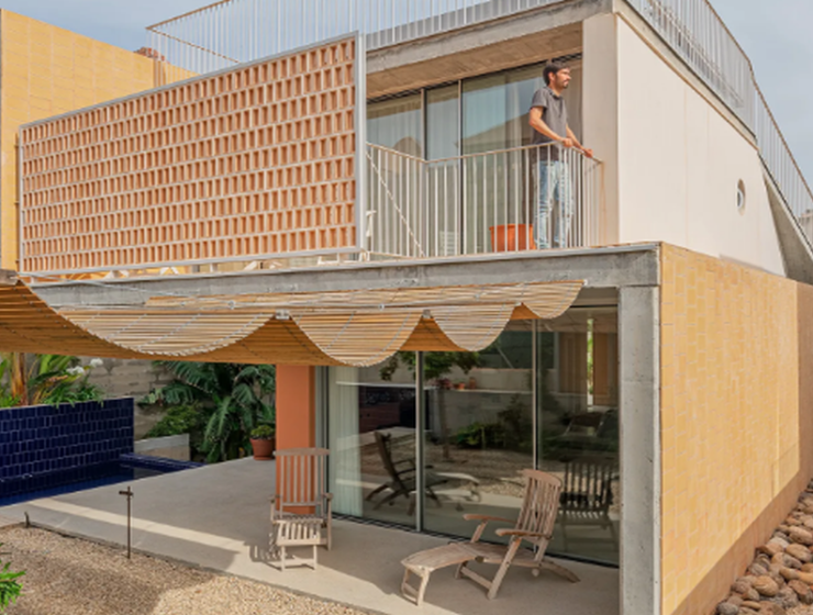 Privacidad y muchos vecinos: la solución perfecta en esta casa en Alicante