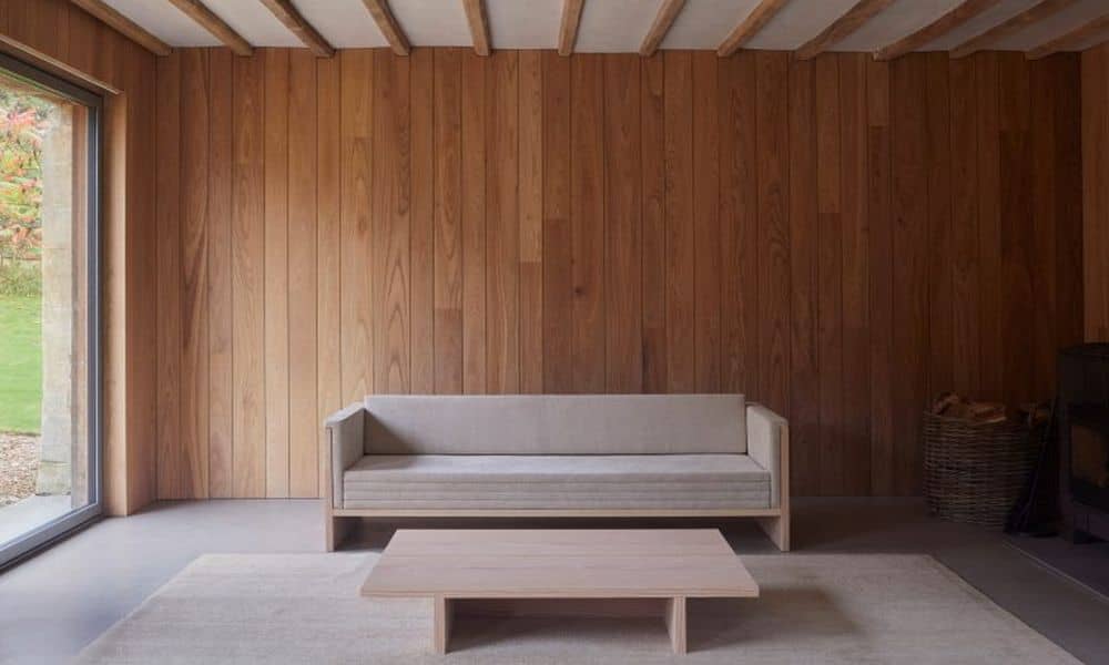 Diseñador John Pawson creó colección de muebles de madera para fabricante danés